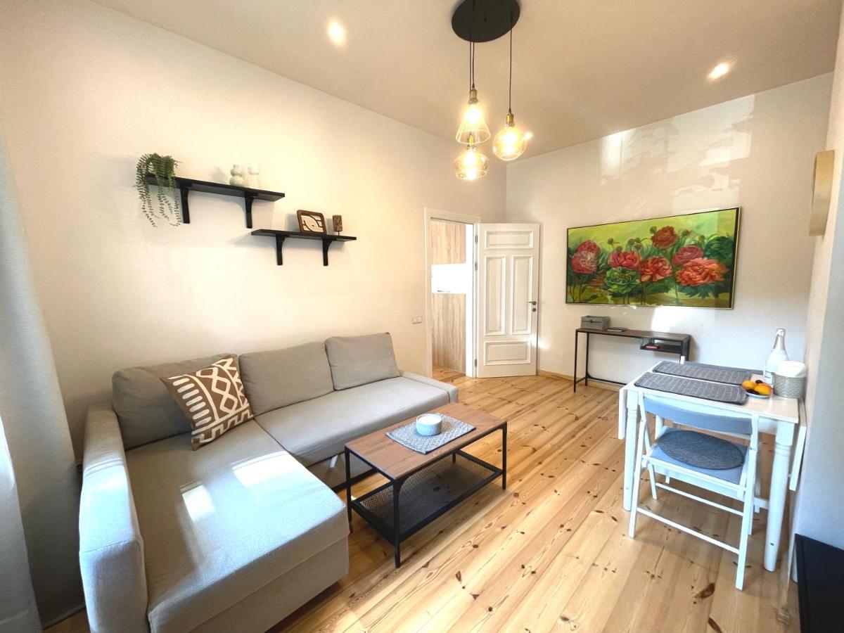 Cozy Home Matisa Apartment, Free Parking, Self Check-In Riga Exterior foto